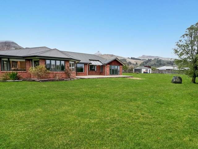 HEATHCOTE OASIS - LARGE SIX BEDROOM HOME ON A RURAL SETTING