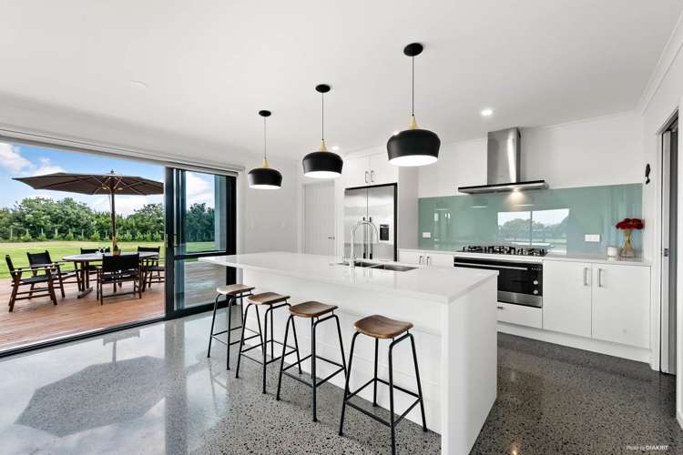 125 Wharf Road Clarks Beach_5