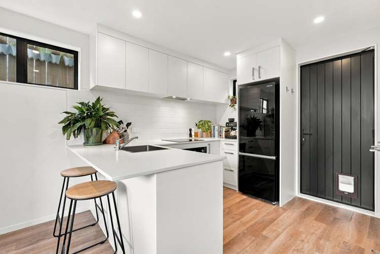 1 Tokai Place Glen Eden_6