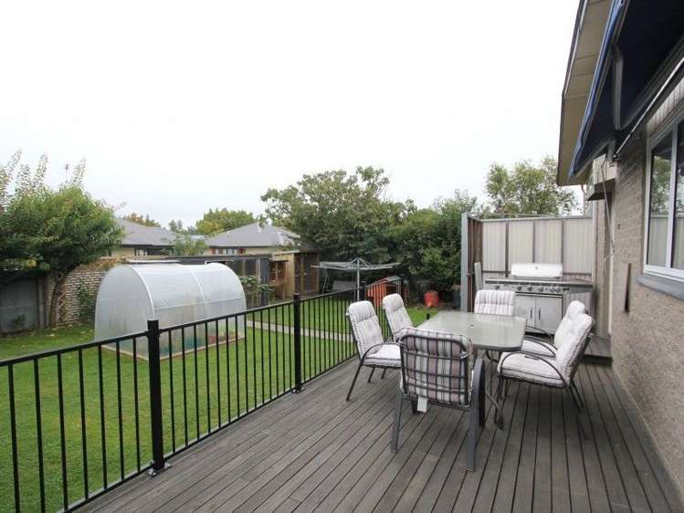 5 Queens Drive Allenton_18