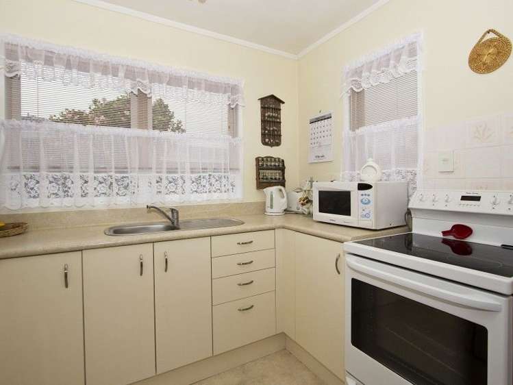 1/73 Queens Grove Lower Hutt_7