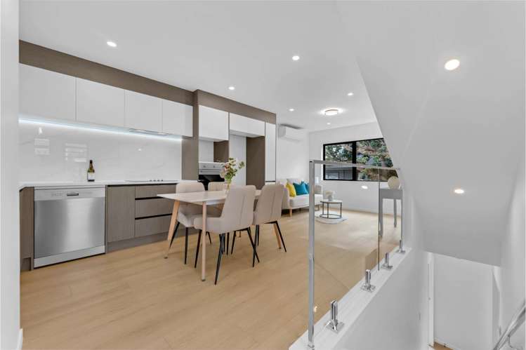 1-8, 21 Baird Street Howick_7