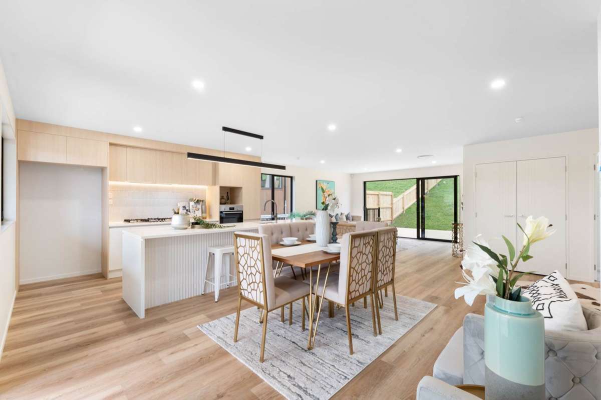 242E West Hoe Heights_1