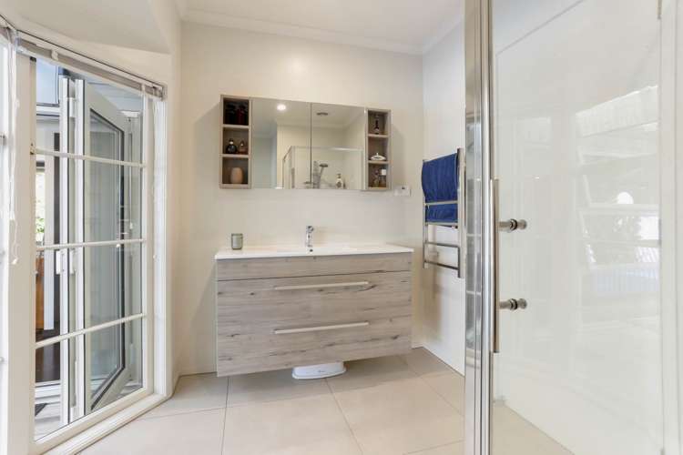 115 Tiroroa Avenue Te Atatu South_11