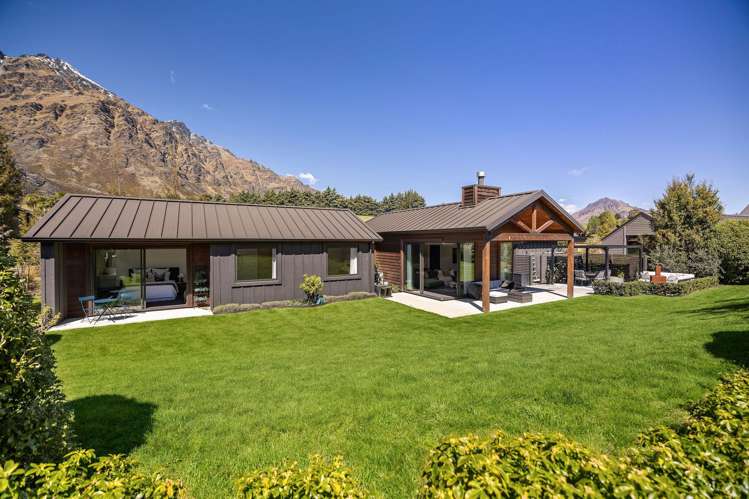 6 Pendeen Crescent Jacks Point_29