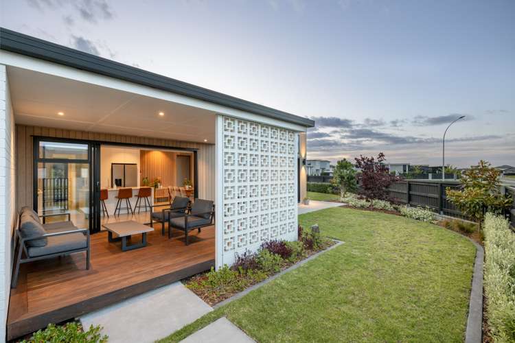 5 Royal Crescent Papamoa_7