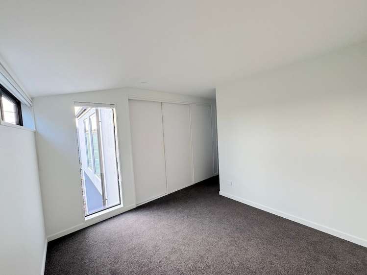 1/5 Clarence Street South Addington_7