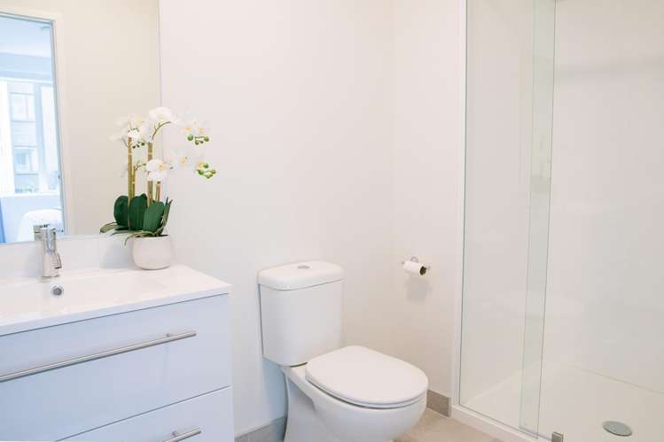 5/1 Karoro Court Hobsonville_7