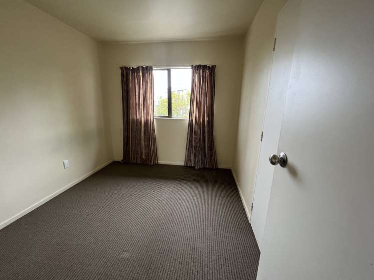 17 Park Road Titirangi_10