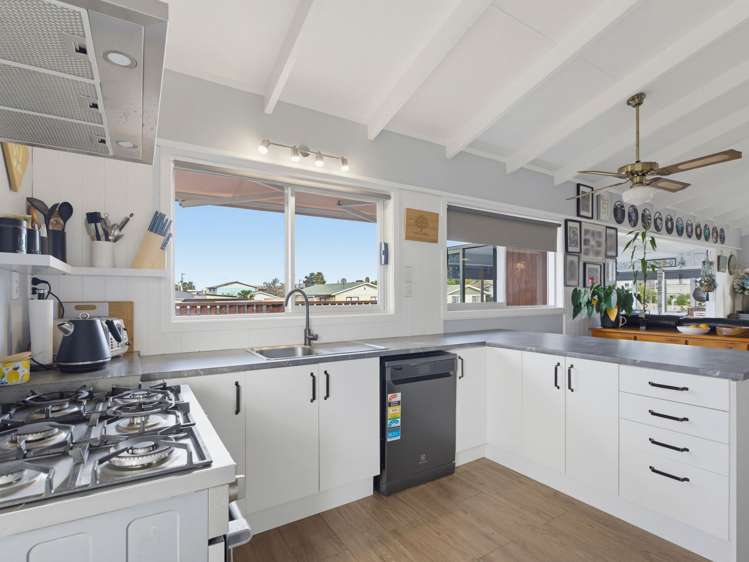 201 Chartwell Avenue Whangamata_19