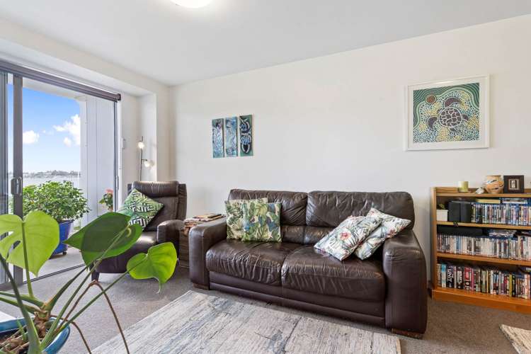 222/17 Link Crescent_1