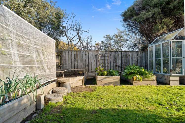 17 Coleridge Place Stoke_19