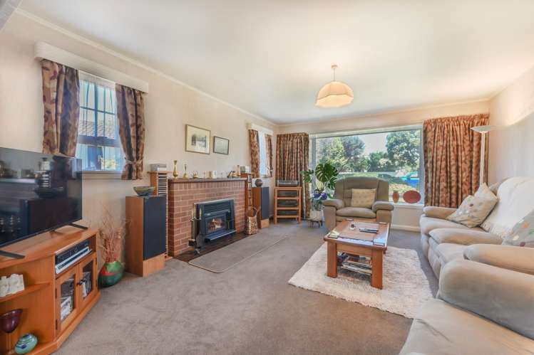 13 Newall Avenue Stoke_14