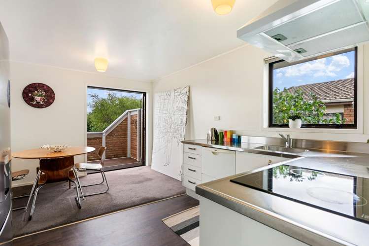 2/6 Annette Avenue Te Atatu South_6