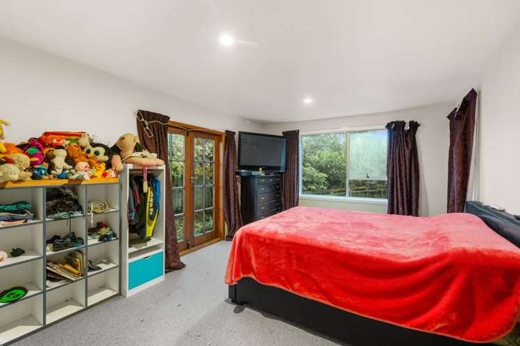 21 De Bloge Place Burwood_11