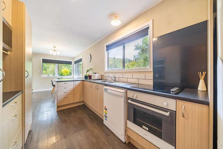 25 Molloys Road Te Marua_17