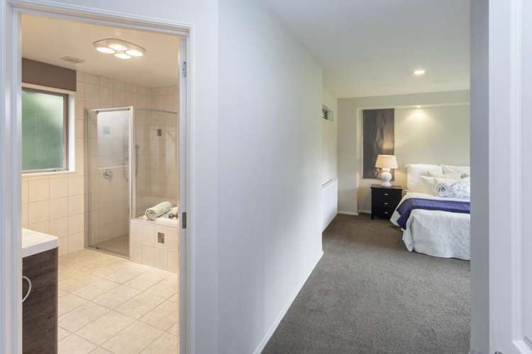 37 Hussey Road Harewood_10