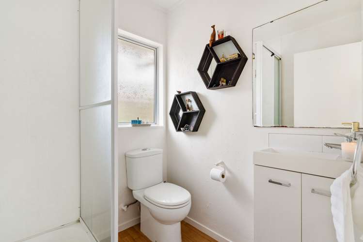 2/84 Aviemore Drive Highland Park_11