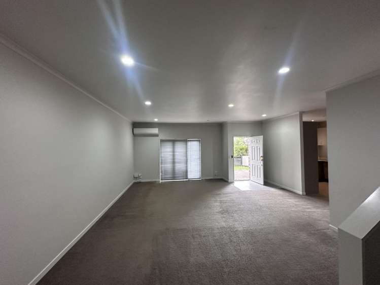 4/10 Salford Crescent 10673_1
