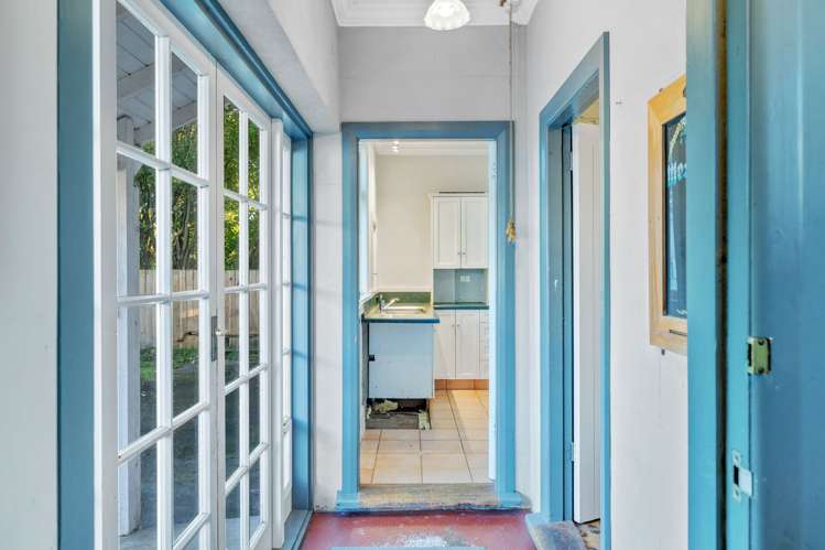 8 Annandale Avenue Takaro_24