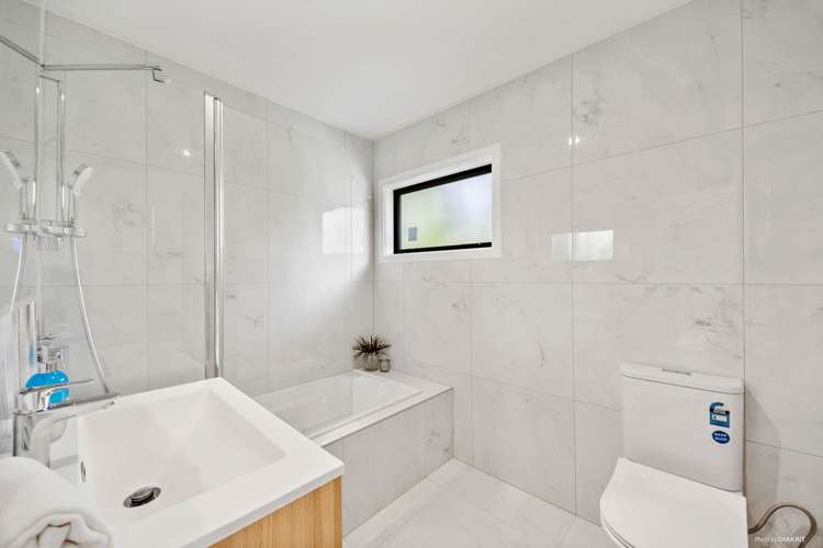 2/126 Beach Road Castor Bay_15