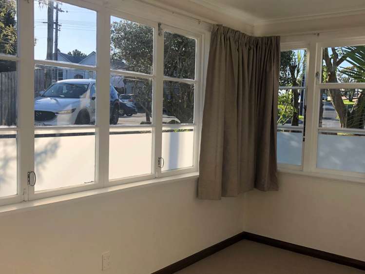 57 Old Lake Road Narrow Neck_10