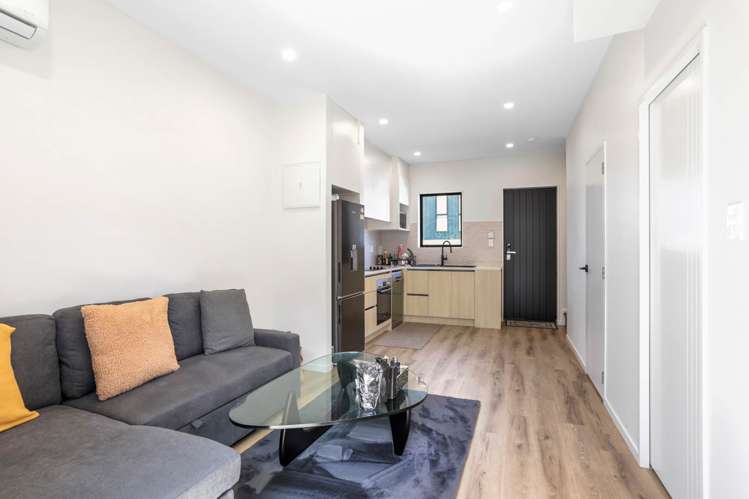 2/285 Te Atatu Road_4
