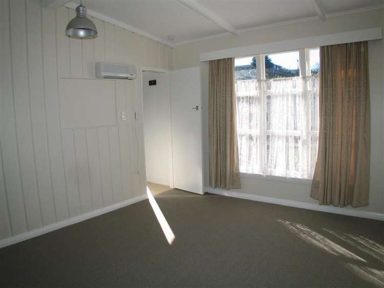 8/93 Waikawa Road Picton_7