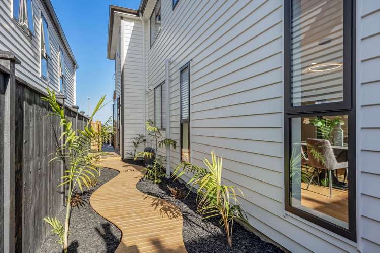 14 Pakirikiri Street Long Bay_21