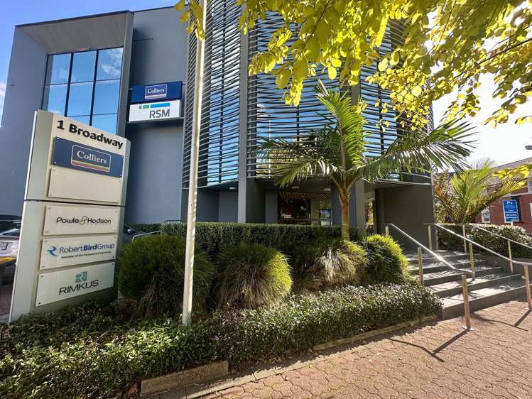 1 Broadway Newmarket_1