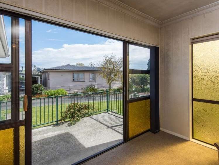 50 Tennyson Crescent Stoke_7