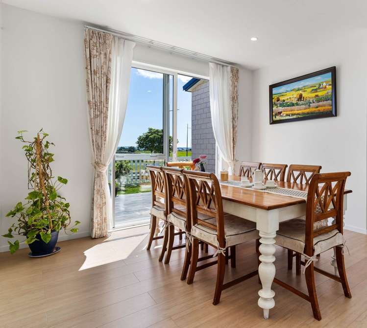 5 Korowhiti Road Clarks Beach_4