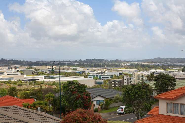 10 Graham Collins Drive Windsor Park_10