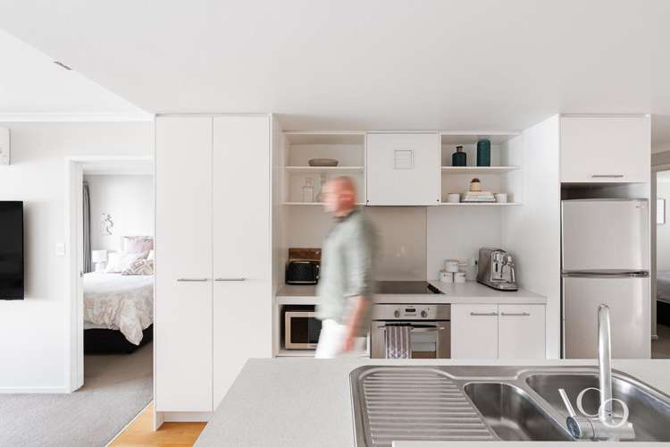 213 332 Maunganui Road_4