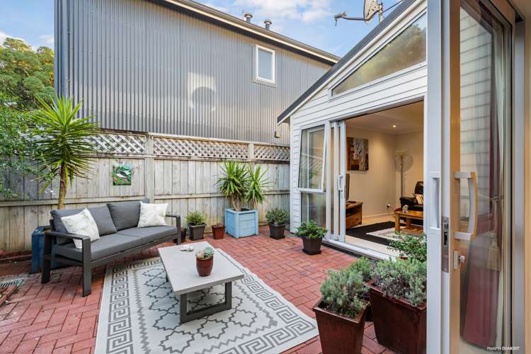 14/36 Dee Street Island Bay_11