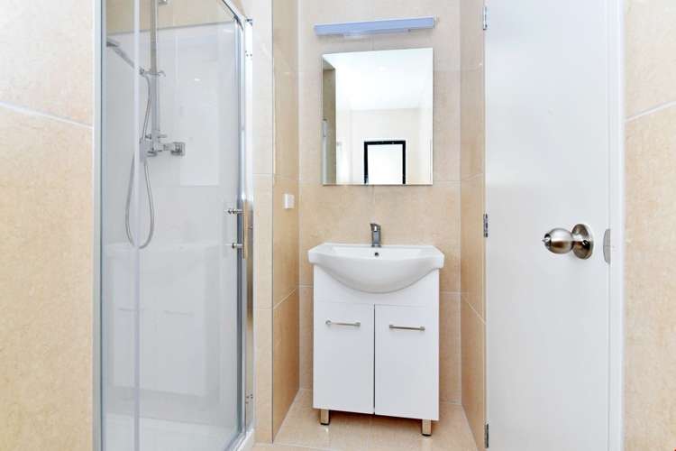 3/10 Arran Road Browns Bay_19