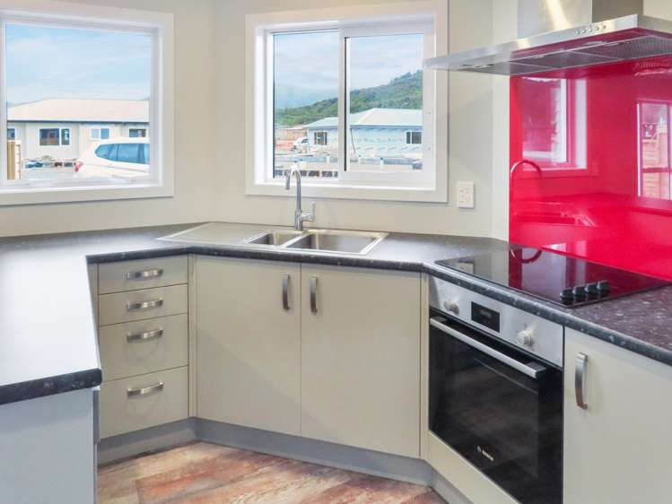6 Ron Fawcett Way 10629_1