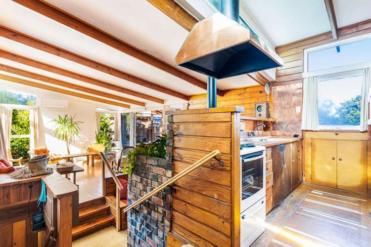 216 Scenic Drive Titirangi_10