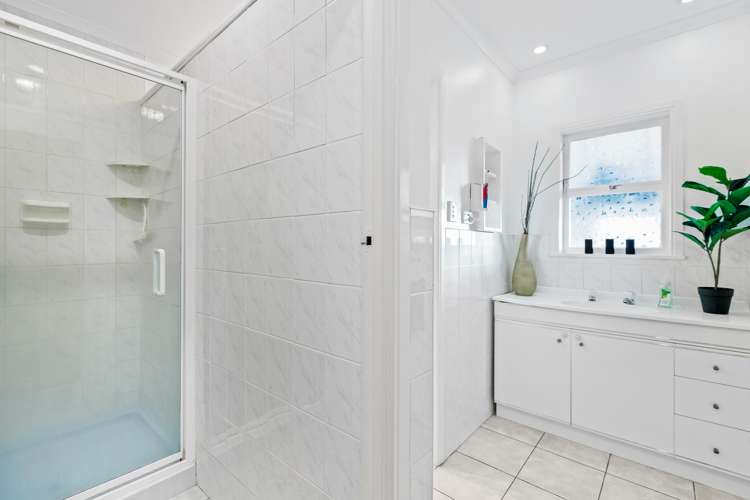 5 Ross Place Opaheke_17