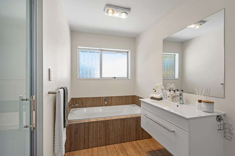 24 Wades Avenue Saint Martins_13