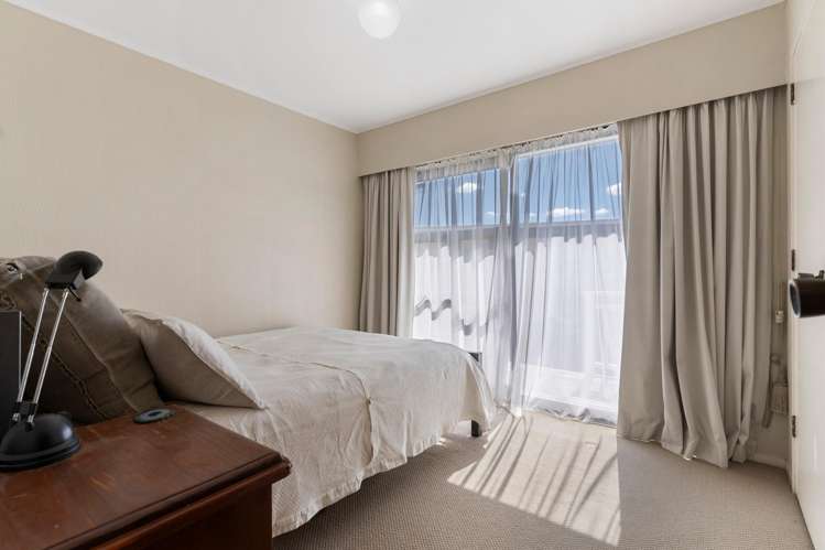 19 Davita Place Farm Cove_17