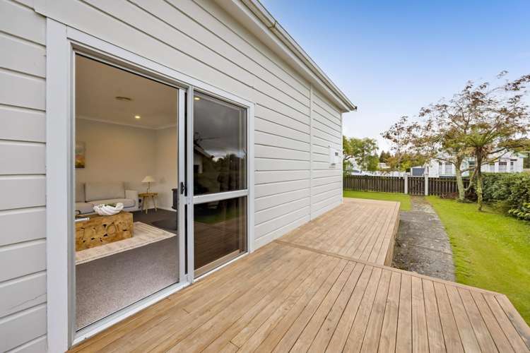 81 Fenton Street Stratford_19