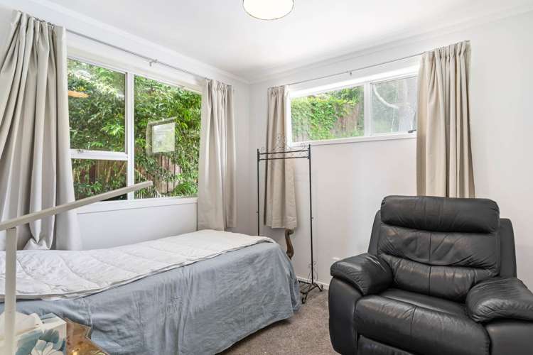 2/7 Malters Place Browns Bay_8