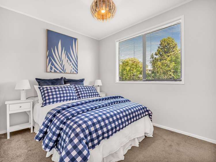 7 Panzic Place Glen Eden_11