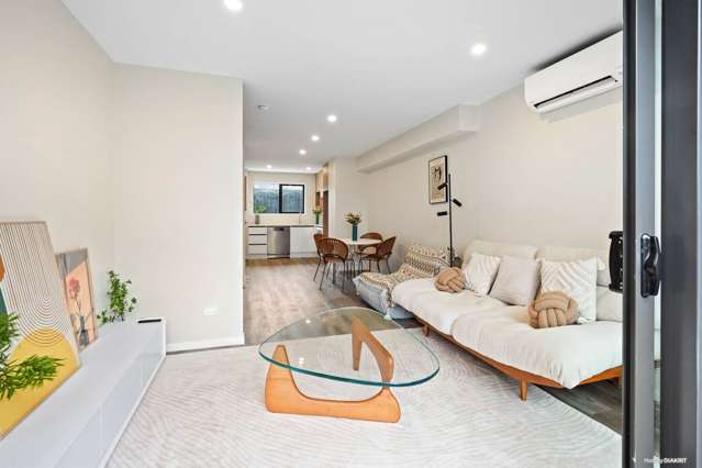 2/11 Scanlen Terrace Kelston_2