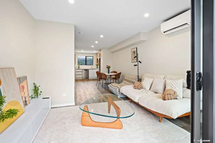 2/11 Scanlen Terrace Kelston_2