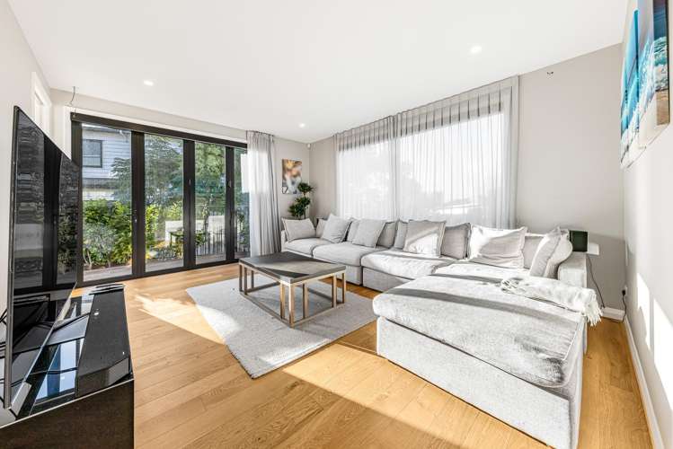 11 Sharon Road Browns Bay_17