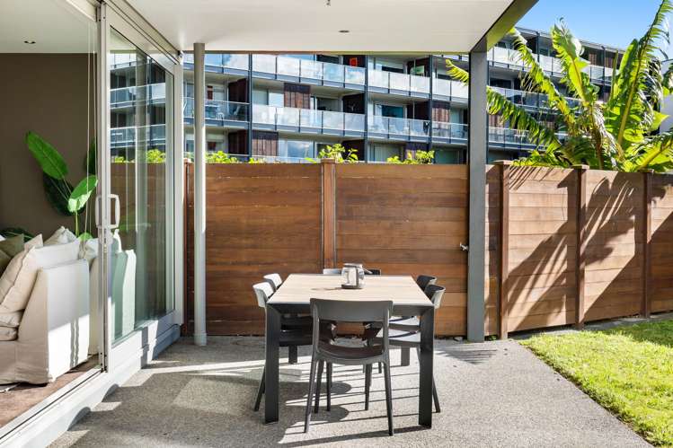 D104/14 West Quay Ahuriri_7