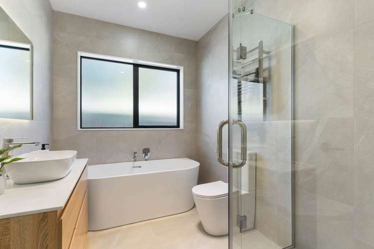 167 Otuwairoa Esplanade Opaheke_16