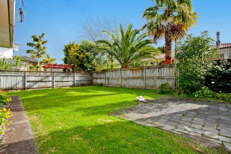 2/16 Karaka Street Takapuna_3